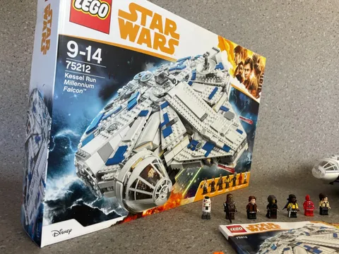 LEGO Star Wars: Kessel Run Millennium Falcon (75212) 100% Complete w Mini Figs