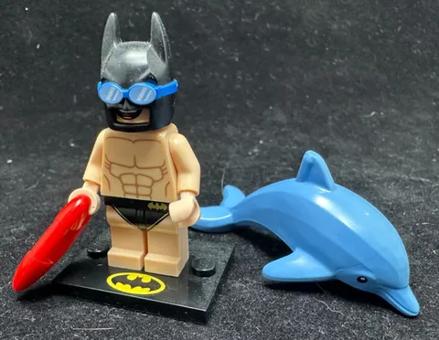 Lego Batman Movie Minifigure Series 2 (71020) - Swimsuit Batman w/ Dolphin