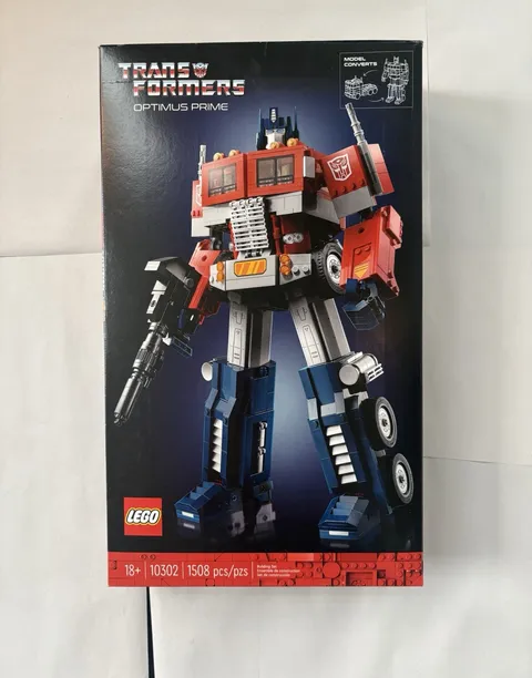 LEGO Icons: Optimus Prime (10302)