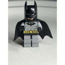 LEGO Batman - Light Bluish Gray Suit, Black Mask Minifigure bat001