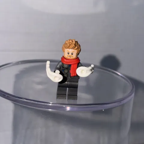 Lego Thor Red Scarf Super Heroes Avengers Minifigure