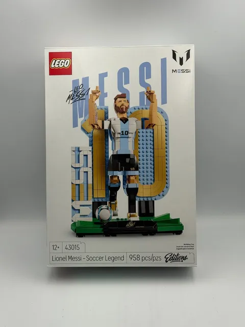 NEW LEGO Editions Lionel Messi Soccer Legend Building Toy Construction Set 43015