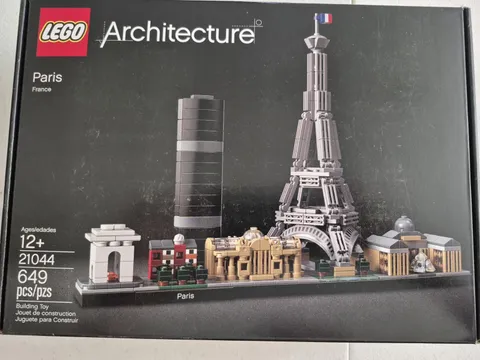 LEGO ARCHITECTURE: Paris (21044)