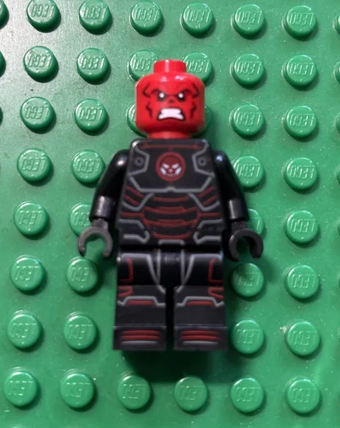 Lego Marvel Iron Red Skull Minifigure 2016 76048 sh215 **Torso Crack!