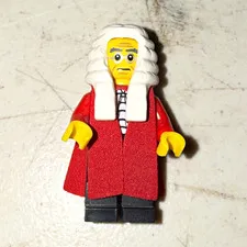LEGO Judge/Barrister Minifigure Red Robe White Wig  col138
