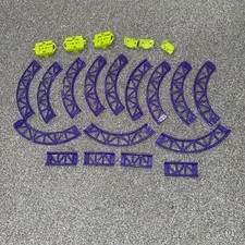Lego Track. Lot 22  25061, Purple tracks green train
