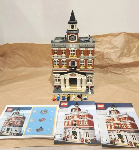 LEGO Creator Expert Modular Buildings Town Hall 10224 In 2012 Used W/Manual