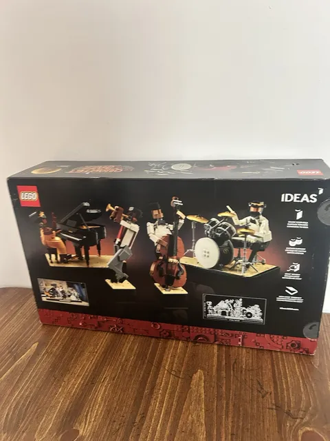 LEGO Ideas Jazz Quartet 21334 Complete Set 1606 pcs RETIRED