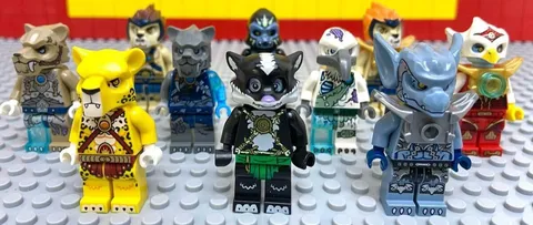 LEGO Legends of Chima minifigure lot ten tiger skunk lion sabertooth gorilla