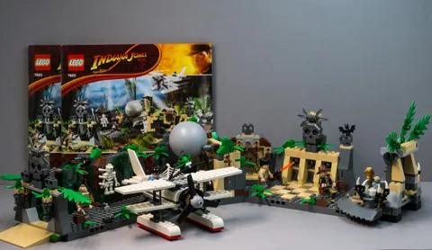 Lego 7623 Indiana Jones - Temple Escape - complete except stickers