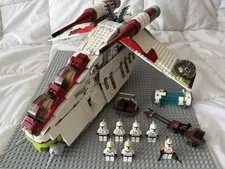 LEGO Star Wars Clone Wars Republic Attack Gunship 7676 1034pc Complete Set