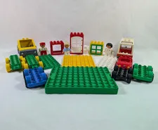 Mixed Lot Of Vintage Lego Duplo Pieces Base Plates Vehicles Figures (B)