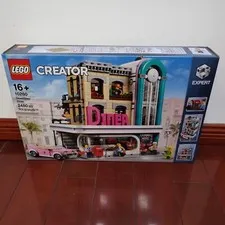 LEGO MINOR DAMAGE - 10260 DOWNTOWN DINER PACK no box