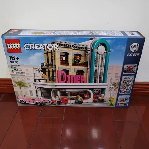 LEGO MINOR DAMAGE - 10260 DOWNTOWN DINER PACK no box