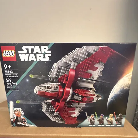 LEGO Ahsoka Tano’s T-6 Jedi Shuttle 75362 Star Wars Set 599pcs Minifigs