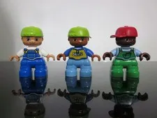Lego Duplo Figure Kid Boy Skate African American Caucasian Lime Red Cap Lot