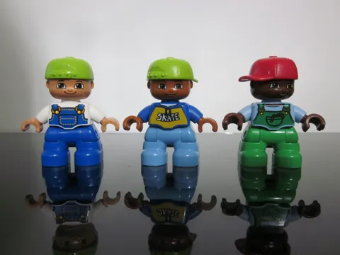 Lego Duplo Figure Kid Boy Skate African American Caucasian Lime Red Cap Lot