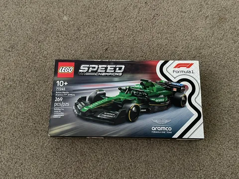LEGO Speed Champions: Aston Martin Aramco F1 AMR24 Race Car (77245)