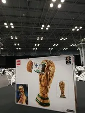 🔥 Brand New Sealed LEGO FIFA World Cup™ Official Trophy (43020)