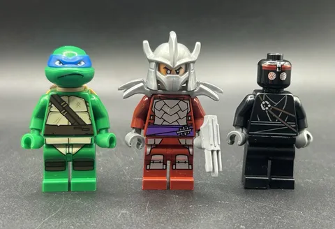 LEGO TMNT Teenage Mutant Ninja Turtle Mini Figure lot of 3 (Includes Shredder)