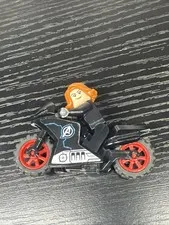 LEGO Marvel Super Heroes BLACK WIDOW Minifigure & Motorcycle 76050