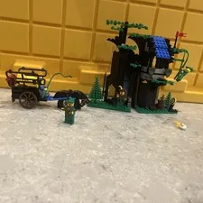 Vintage Lego Castle Forest Minot Great Condition!￼