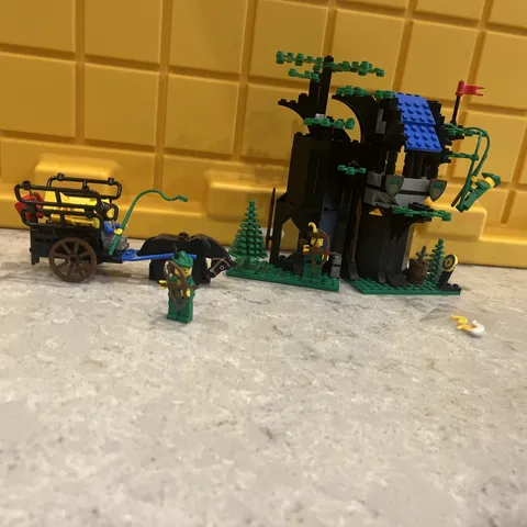 Vintage Lego Castle Forest Minot Great Condition!￼