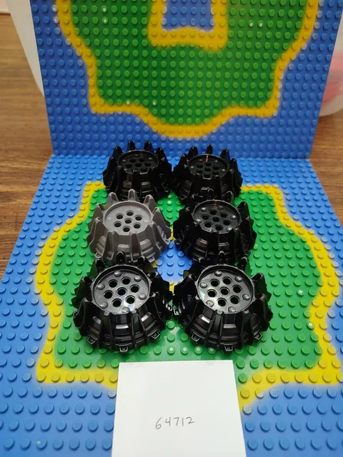Lego 64712 Wheel Hard Plastic with Small Cleats and Flanges (lot of 6)