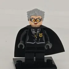 Lego Madame Hooch 4737 Light Flesh Quidditch Match Harry Potter Minifigure