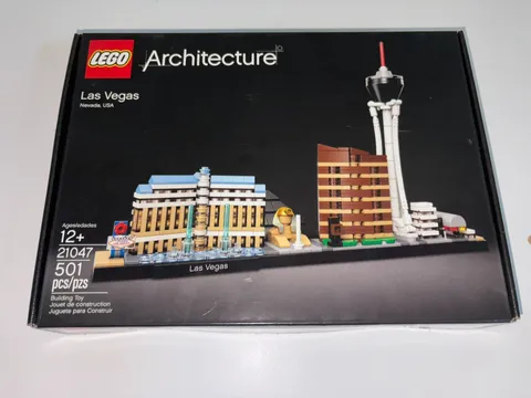 UNOPENED LEGO ARCHITECTURE (21047): Las Vegas