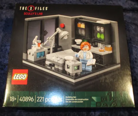 Lego Ideas The X-Files: Scully’s Lab 40896