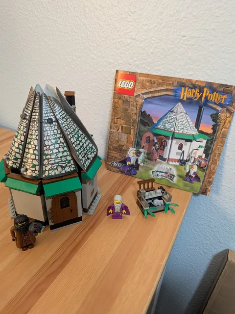 LEGO Harry Potter: Hagrid's Hut (4707)