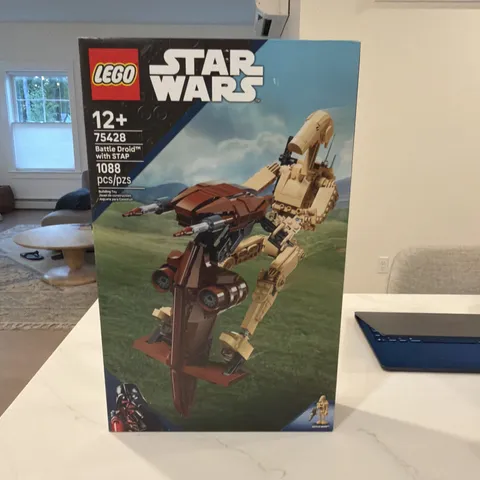 LEGO Star Wars: Battle Droid with STAP (75428) 1088pcs Display Stand