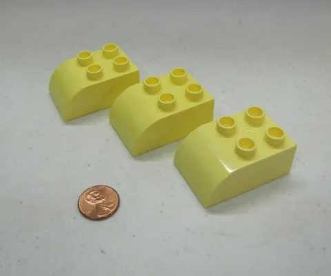 LEGO Duplo Block LIGHT YELLOW 2x2x3 CURVED BRICK 3 Block Lot Building Blocks