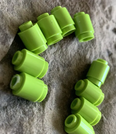 LEGO Replacement 3062 1x1 Bricks. Lime. 10 Total