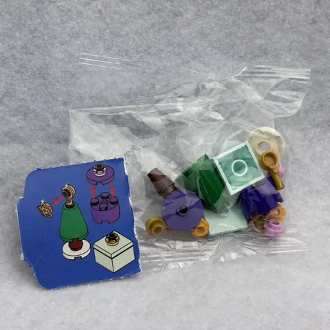 LEGO Advent Calendar 2025, Disney Frozen (Day 17) - Presents and Tree with Star