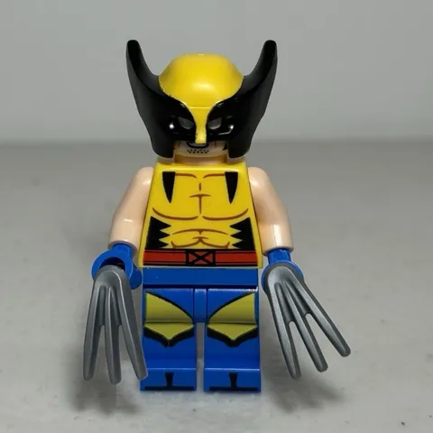 LEGO Wolverine Minifigure w/ Claws Yellow & Black Mask Blue Legs