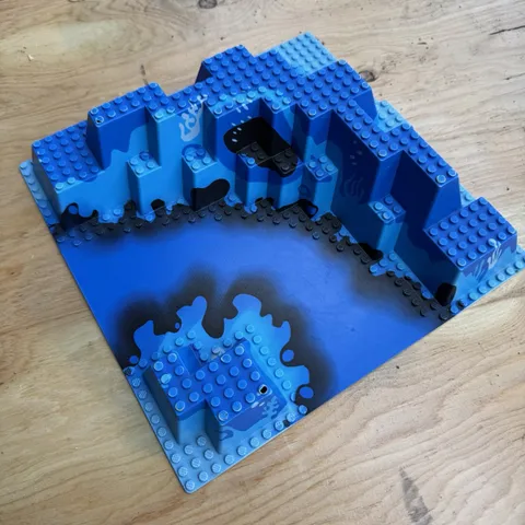 Vintage LEGO Raised Baseplate 32 x 32 - Canyon with Blue Underwater Pattern