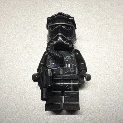 LEGO Star Wars TIE Pilot Minifigure Black Helmet with Blaster Accessory
