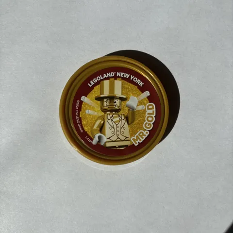2026 NY Legoland Mr GOLD POP Badge (Rare)
