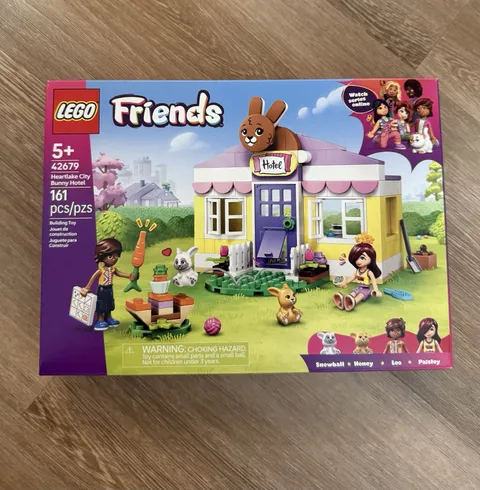 LEGO Friends Heartlake City Bunny Hotel 42679 Complete Set 161 pcs 5+