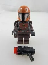 LEGO minifigure Male Tribe Star Wars  Mandalorian orange brown W/ Blaster 