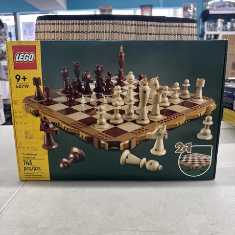 LEGO 40719 Traditional Chess Set (2 in 1) With Checkers Sealed