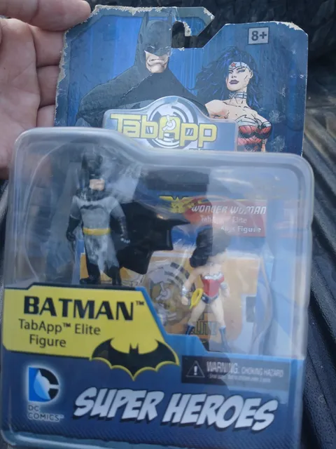 VINTAGE TAB APP ELITE BATMAN. Wonder Woman   Figures