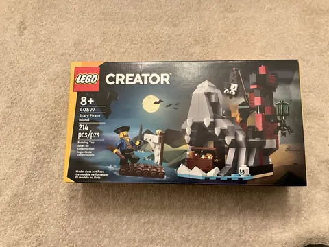 LEGO GWP 40597 Scary Pirate Island NIB SEALED