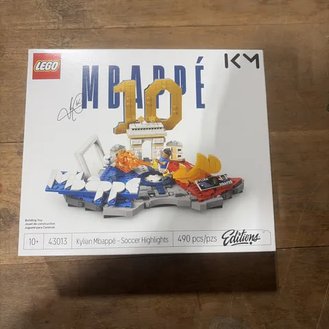 LEGO #43013 Kylian Mbappe Soccer Highlights Building Set  490 Pieces New