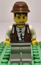 Lego Adventurers Dino Island Mike Minifigure adv014