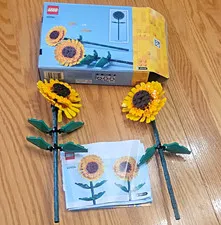 LEGO 40524 Sunflowers Botanicals  Collection Set 191pc Booklet Is Damaged