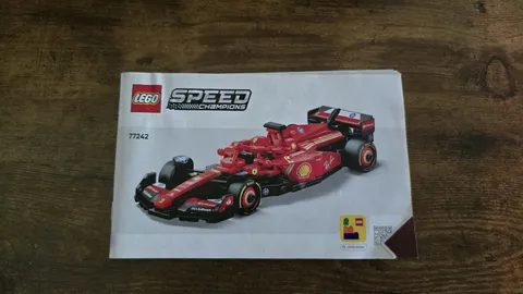 Lego Speed Champions #77242 Ferrari F1 Race Car Instruction Manual 