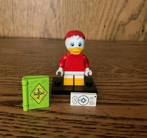 Complete Disney Lego Minifigure Huey Duck Series 2 Stand Accessories